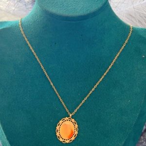 collier fin nouveau style médaillon