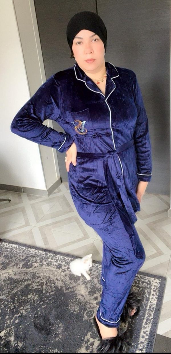 Pyjama long hivernal avec bouton et ceinture