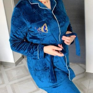 Pyjama long hivernal avec bouton et ceinture
