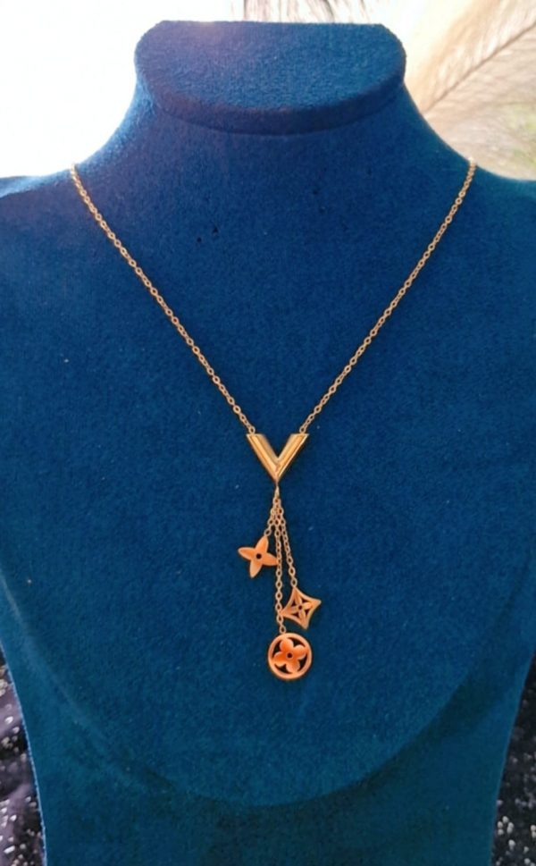 Collier fin femme V new design