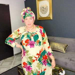 Robe avec foulard fleurie multicolore